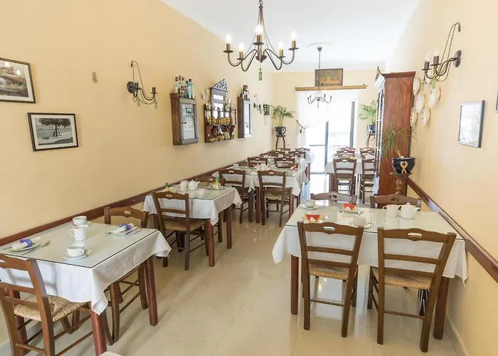 Lantern Bed & Breakfast Marsalforn