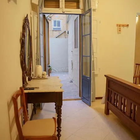 Lantern Bed & Breakfast Marsalforn