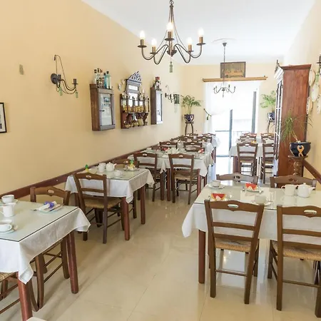Lantern Bed & Breakfast Marsalforn