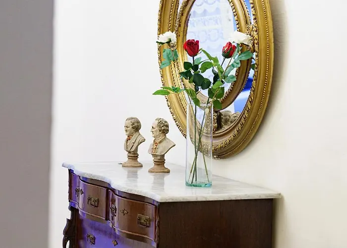 Lantern Bed & Breakfast 3*